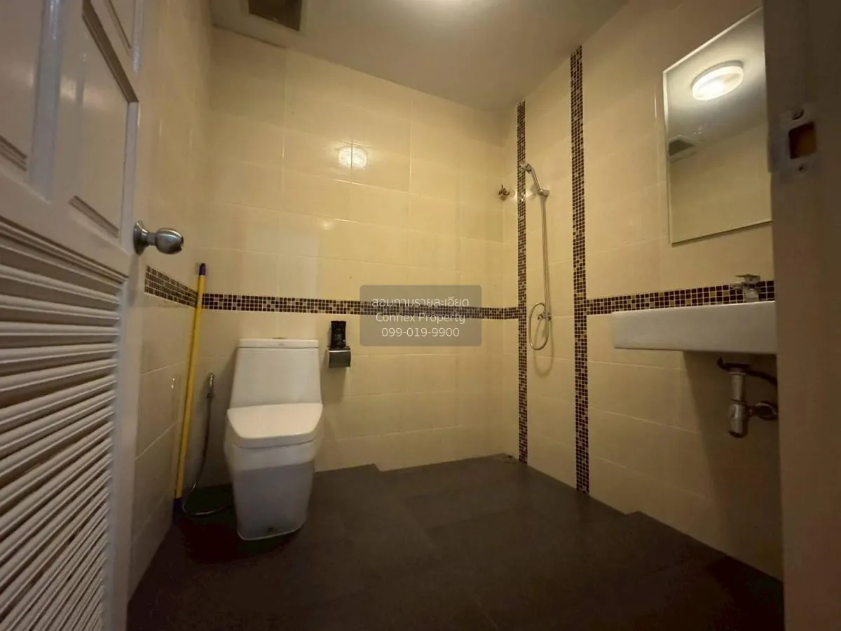 For Sale 3 - storey commercial building area 188 square meters Ba