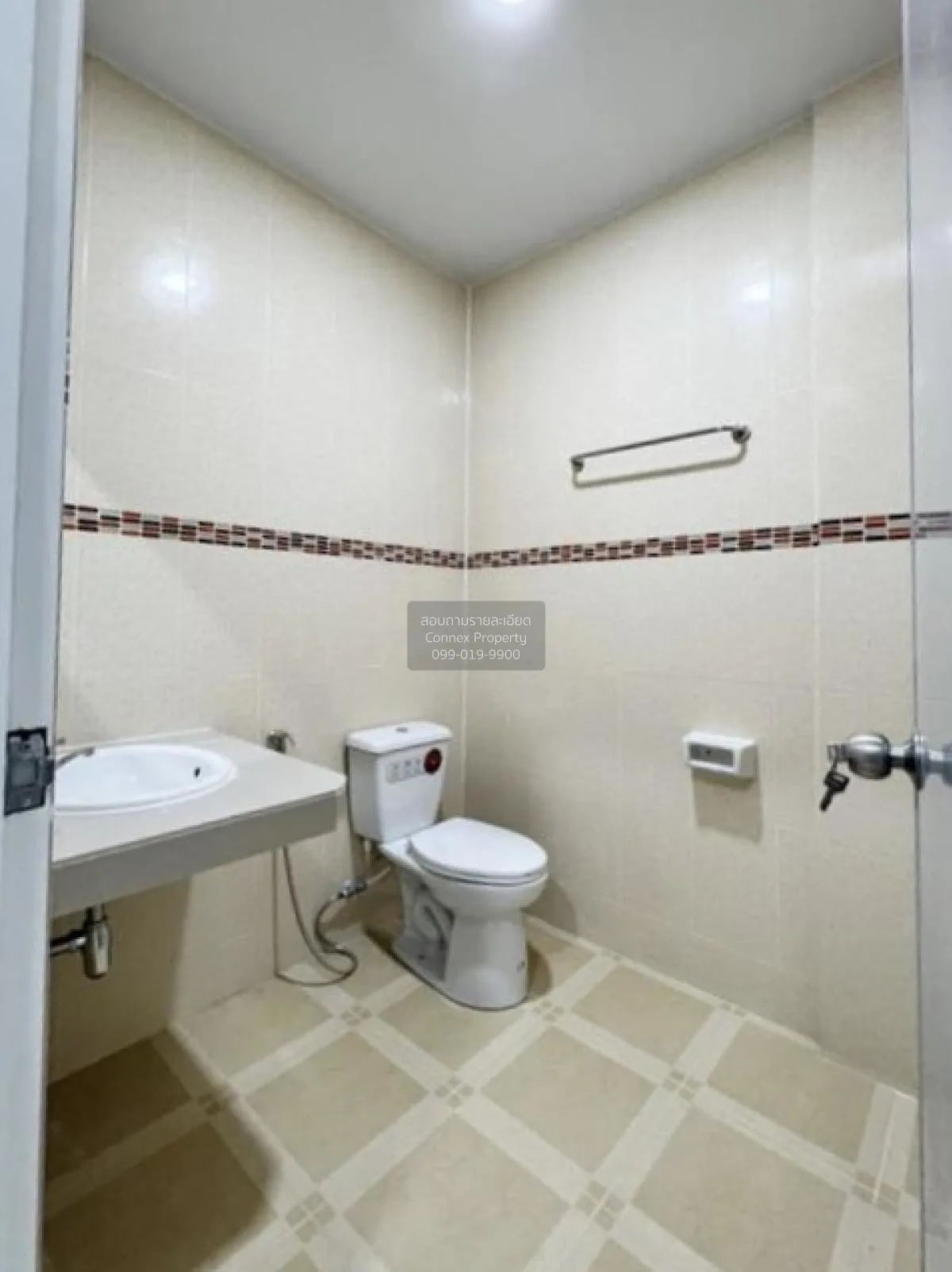 ขายทาวน์เฮ้าส์/ทาวน์โฮม  เหนือฟ้าโฟร์ บางบัวทอง พิมลราช บางบัวทอง