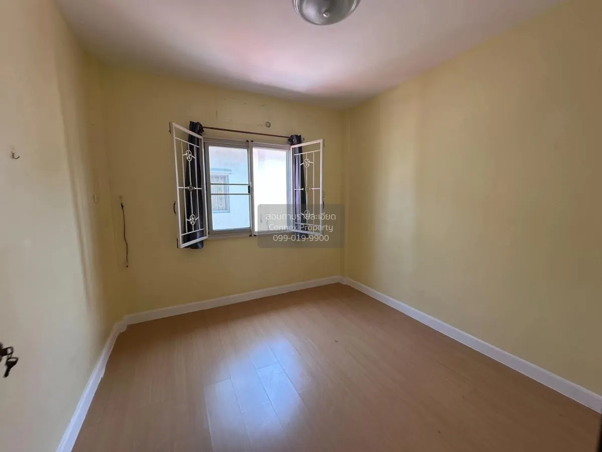 For Sale Townhouse/Townhome  , Mandira Bangplee - Tamru , Bang Ph 4