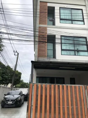 For Sale 3-storey townhouse, Punnawitthi 31, 42 sq m. , Bang Chak , Phra Khanong , Bangkok , CX-128358