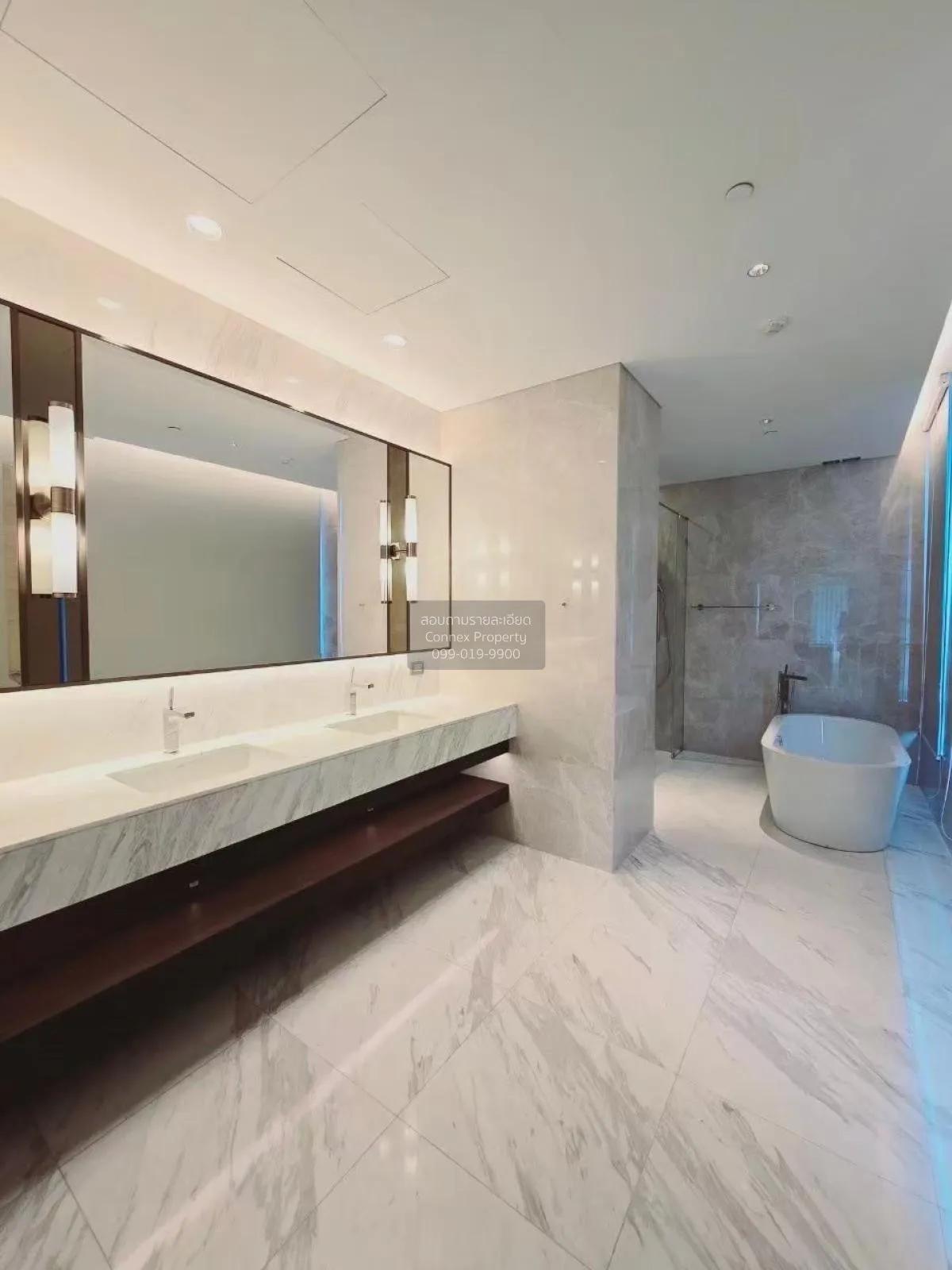 For Rent Condo , Sindhorn Residences , nice view , BTS-Chit Lom ,