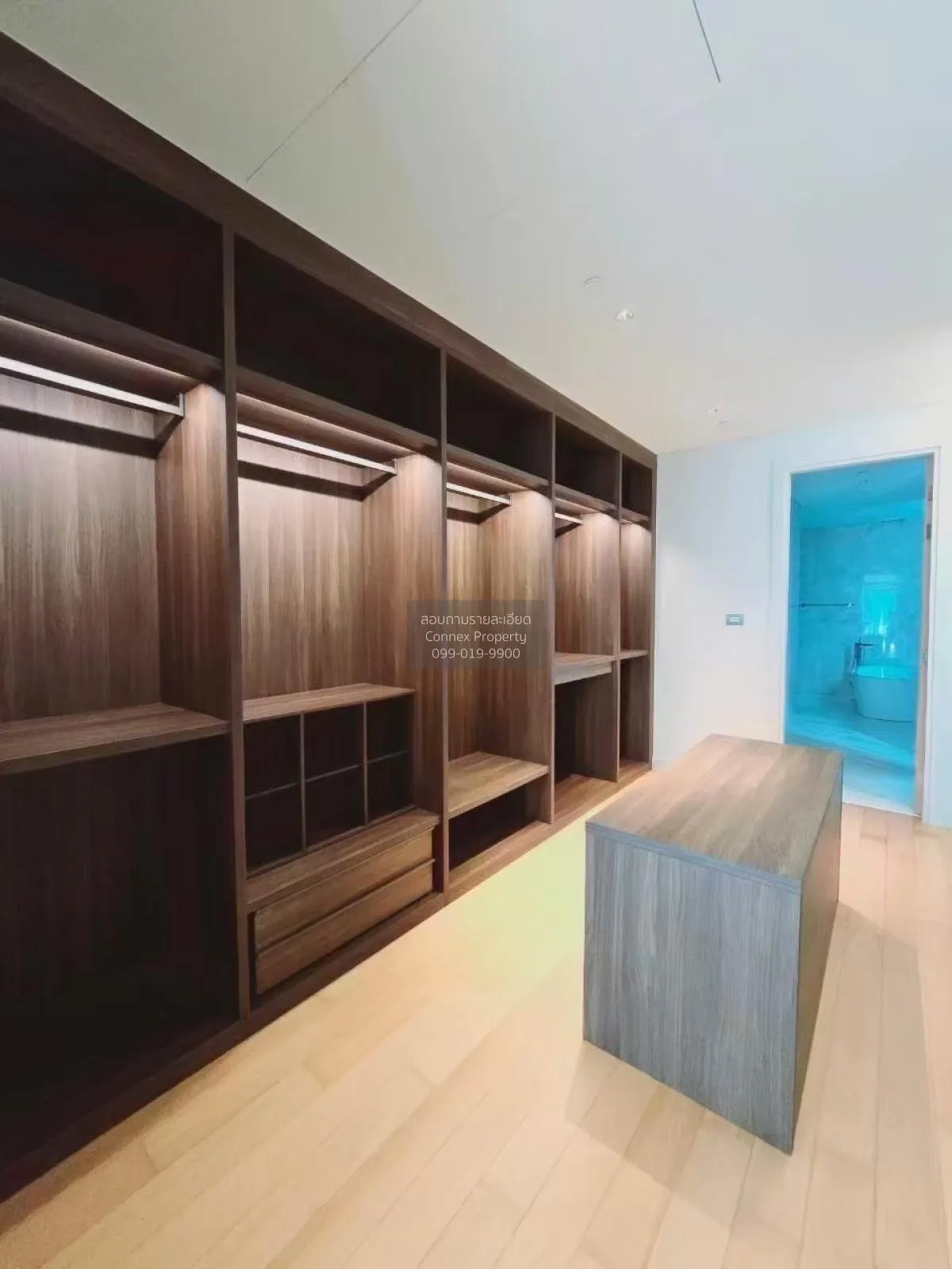 For Rent Condo , Sindhorn Residences , nice view , BTS-Chit Lom ,