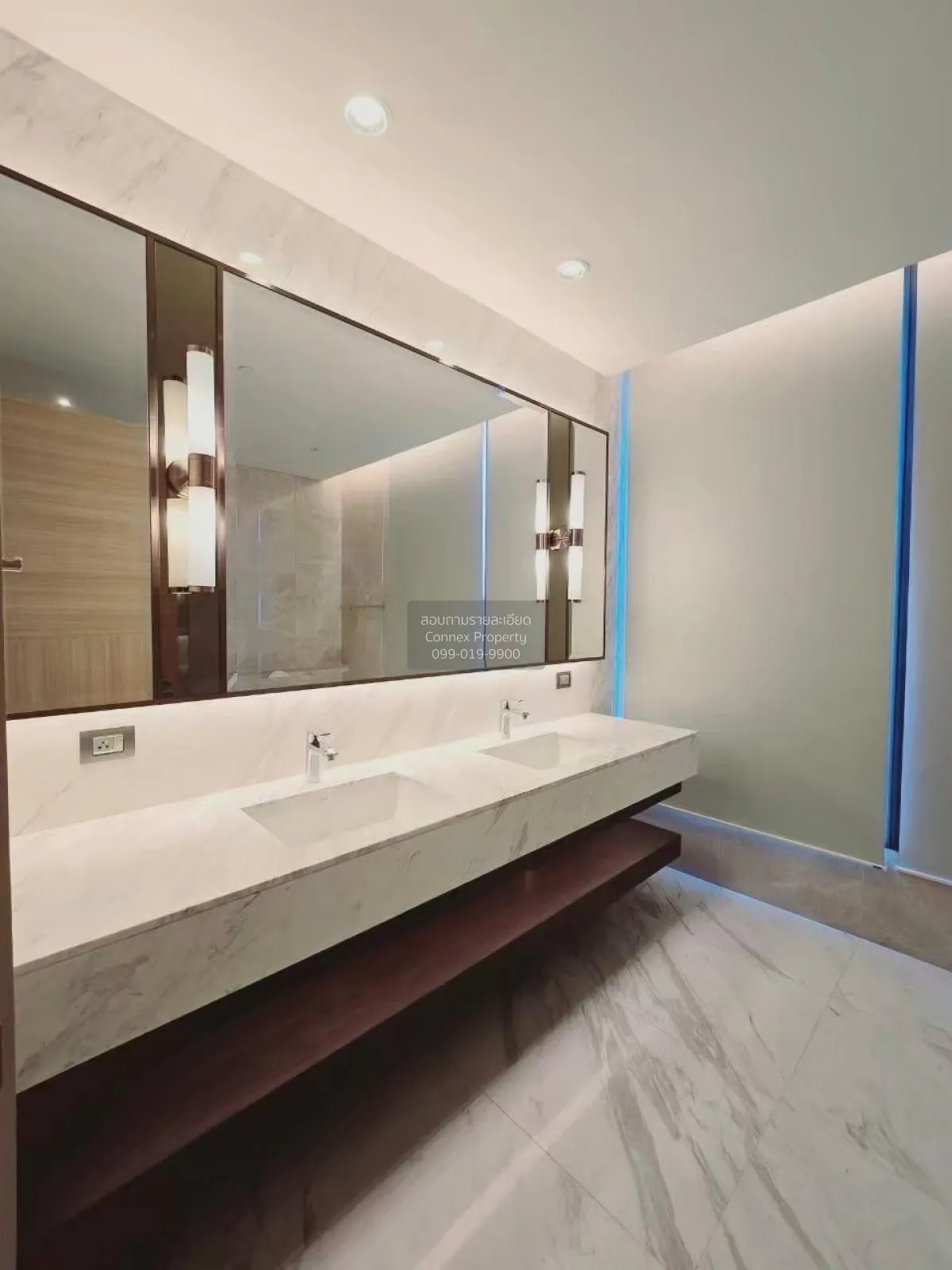 For Rent Condo , Sindhorn Residences , nice view , BTS-Chit Lom ,