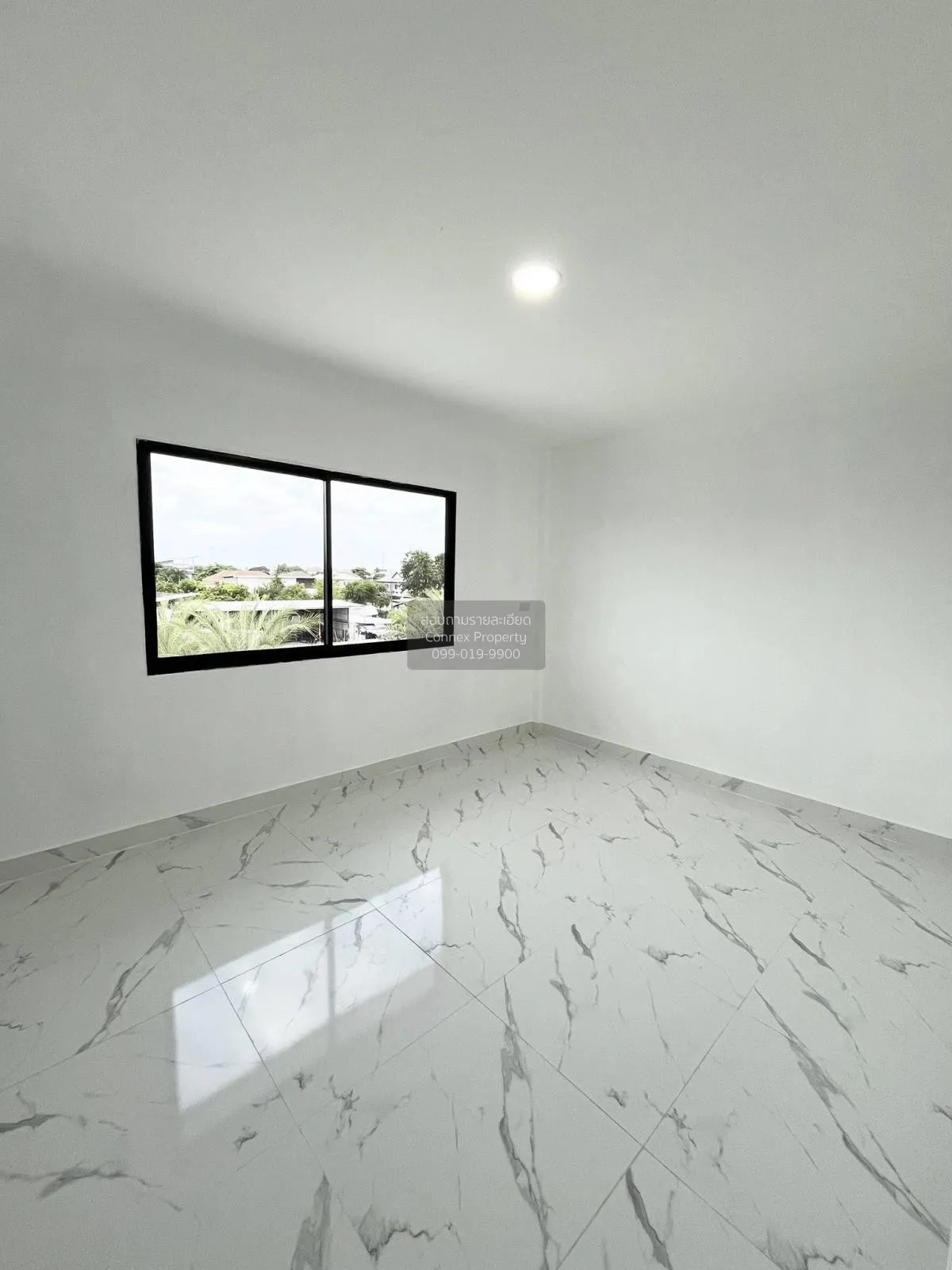 เช่าทาวน์โฮม 3 ชั้น เลียบทางด่วนรามอินทรา 200 ตารางเมตร ท่าแร้ง เ 3