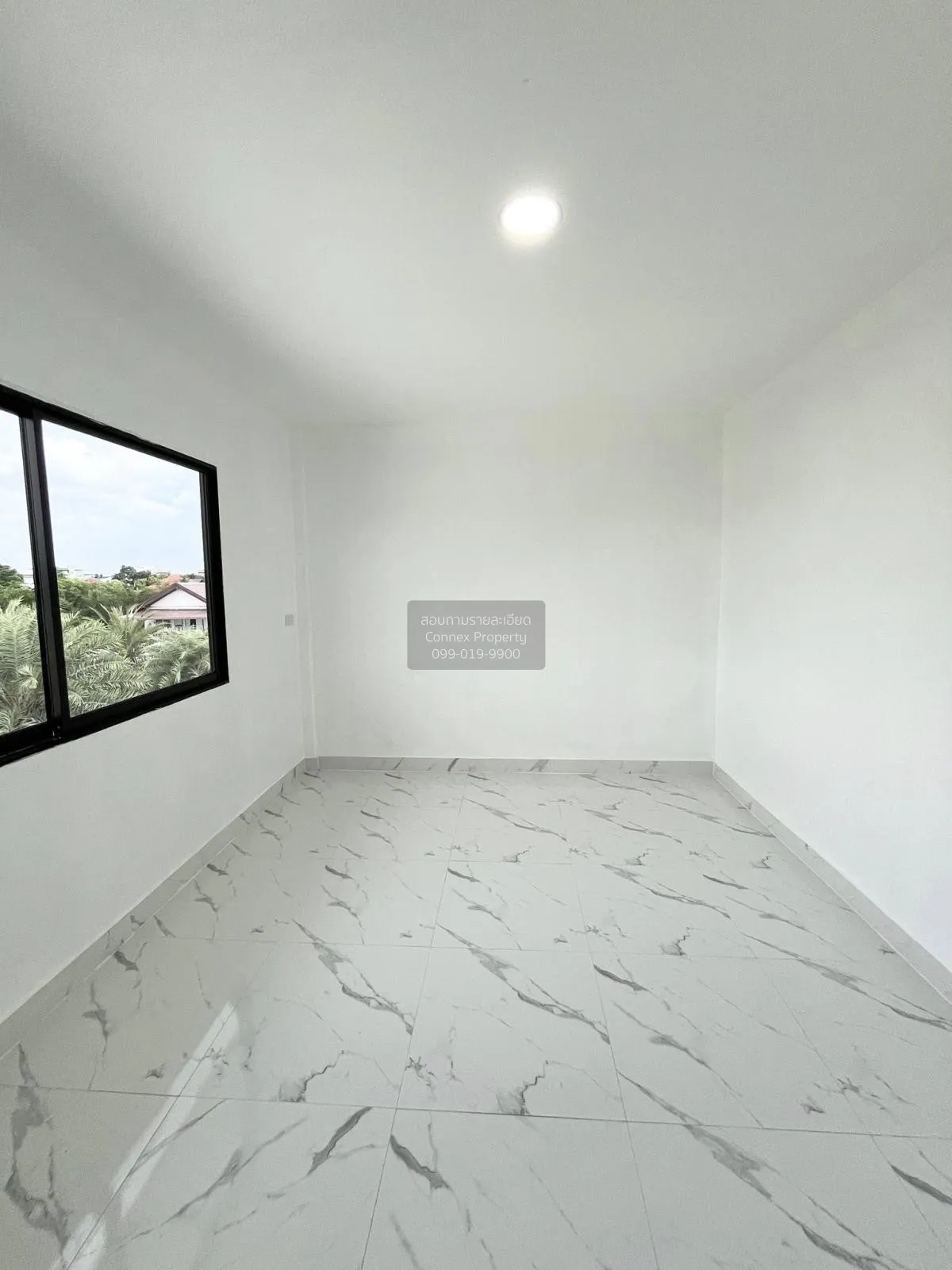 เช่าทาวน์โฮม 3 ชั้น เลียบทางด่วนรามอินทรา 200 ตารางเมตร ท่าแร้ง เ 4