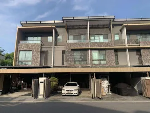 เช่าทาวน์เฮ้าส์/ทาวน์โฮม  พรีเมี่ยม เพลส นวมินทร์ – ลาดพร้าว 101 MRT-ลาดพร้าว 101 (สายสีเหลือง) คลองกุ่ม เขต บึงกุ่ม กรุงเทพ CX-128404