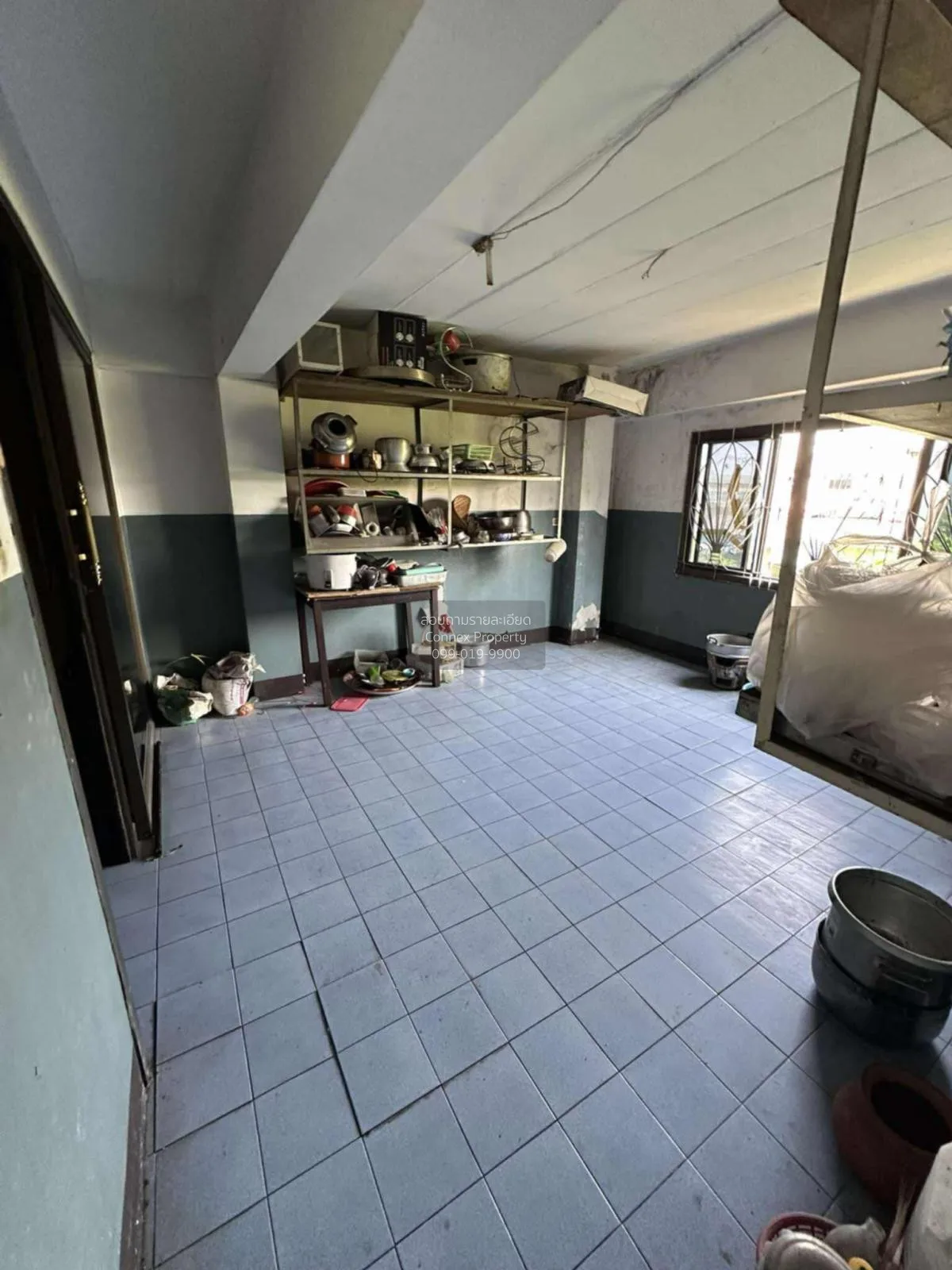 For Sale 5 - storey commercial building area 32 square wah Chom T 3