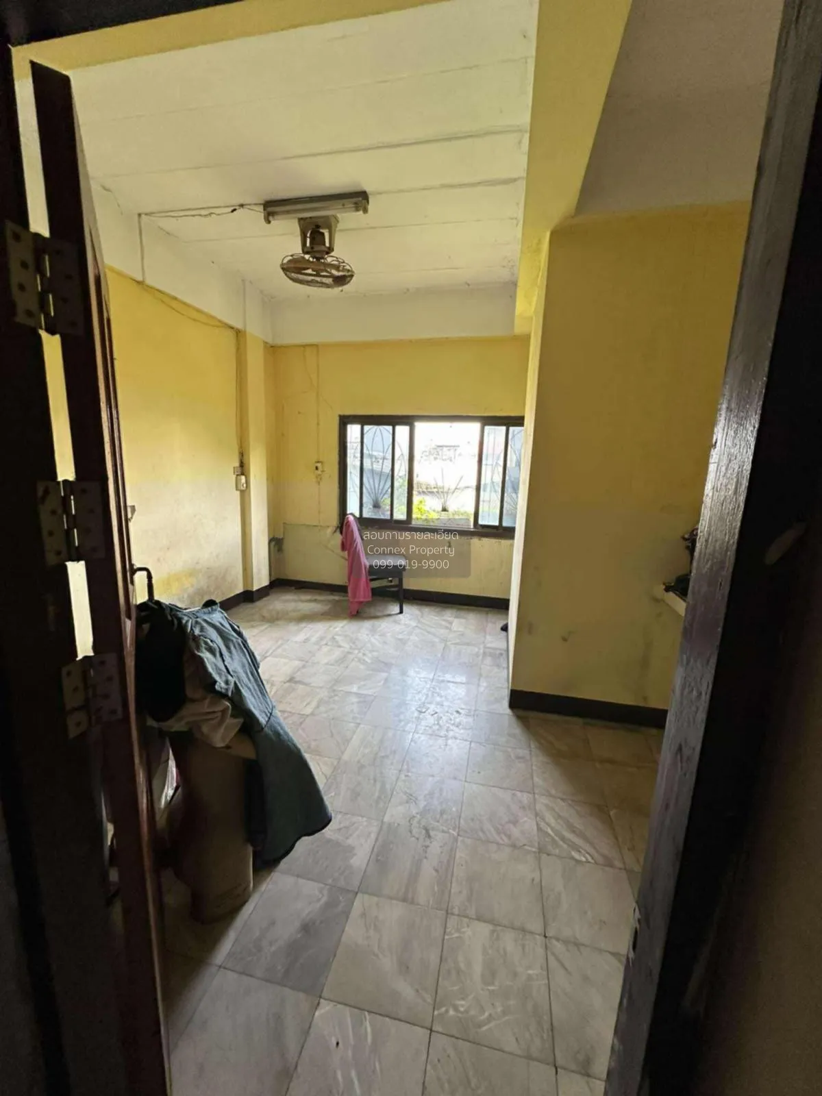 For Sale 5 - storey commercial building area 32 square wah Chom T