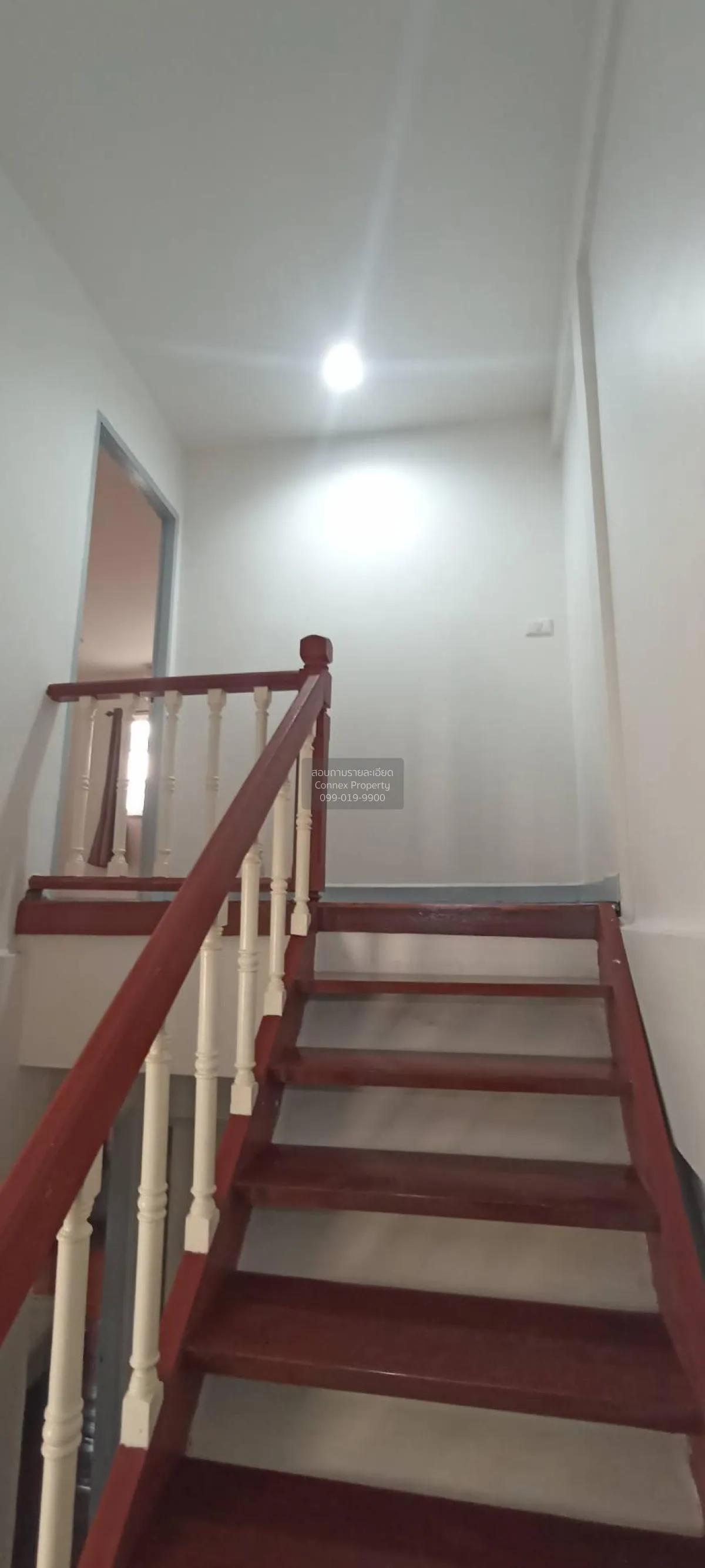 เช่าทาวน์โฮม 3 ชั้น พื้นที่ 23 ตร.ว ซอยลาดพร้าว 128/1 บางกะปิ กรุ