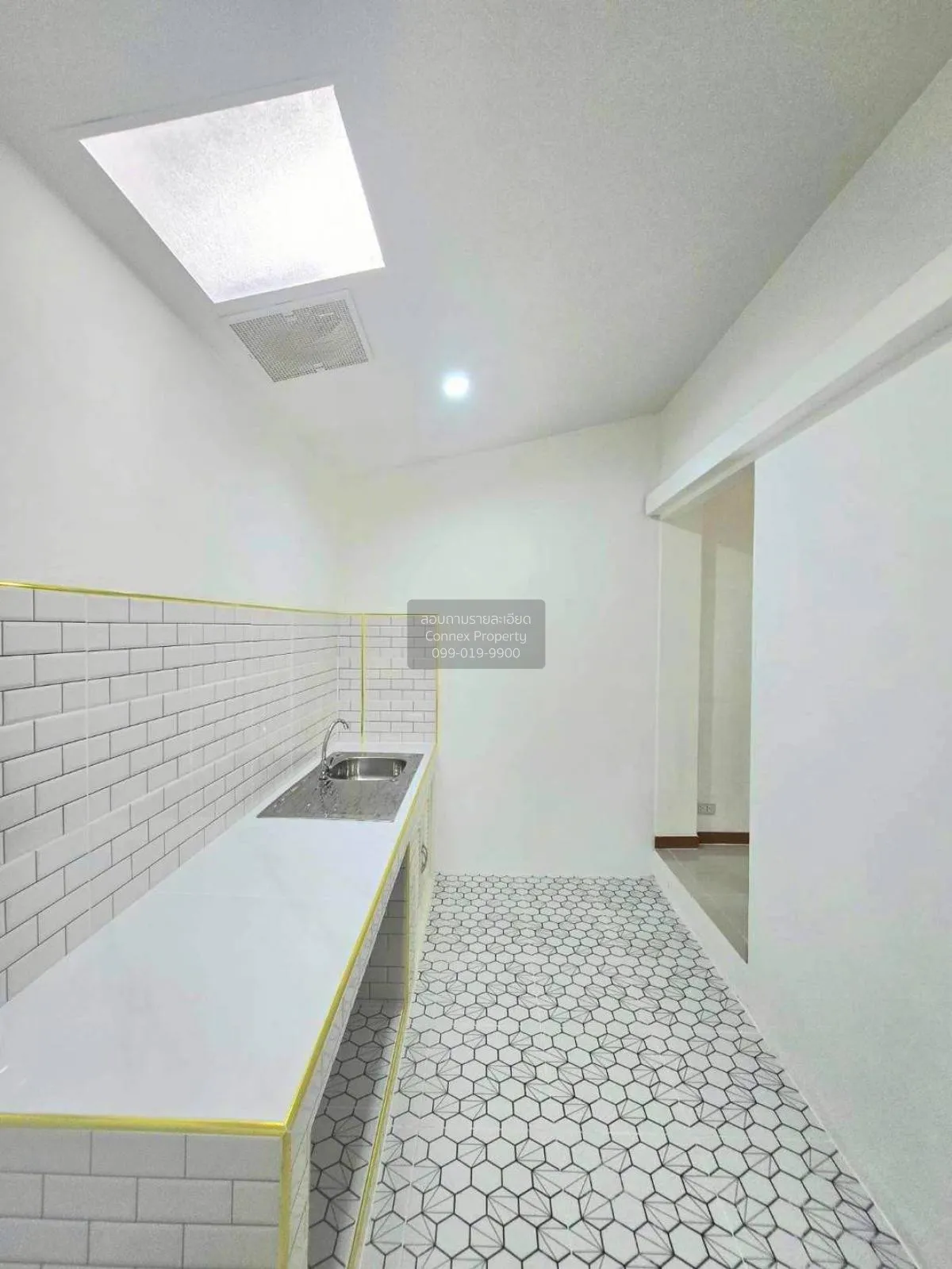 ขายทาวน์เฮ้าส์/ทาวน์โฮม  บัวทองธานี พาร์ค รีโนเวทใหม่ บางบัวทอง บ