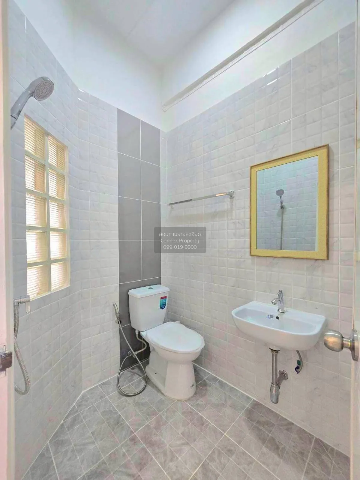 ขายทาวน์เฮ้าส์/ทาวน์โฮม  บัวทองธานี พาร์ค รีโนเวทใหม่ บางบัวทอง บ