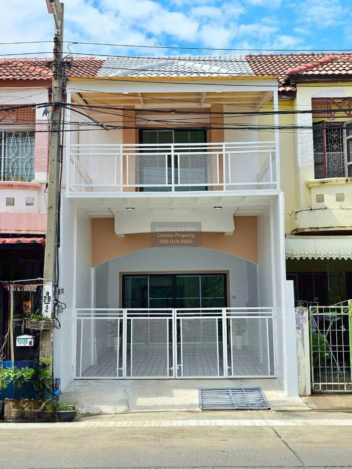 For Sale Townhouse/Townhome  , Baan Piyawararom 1 , newly renovat 1
