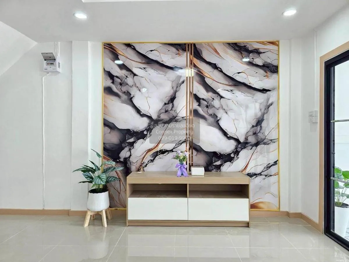 For Sale Townhouse/Townhome  , Baan Piyawararom 1 , newly renovat