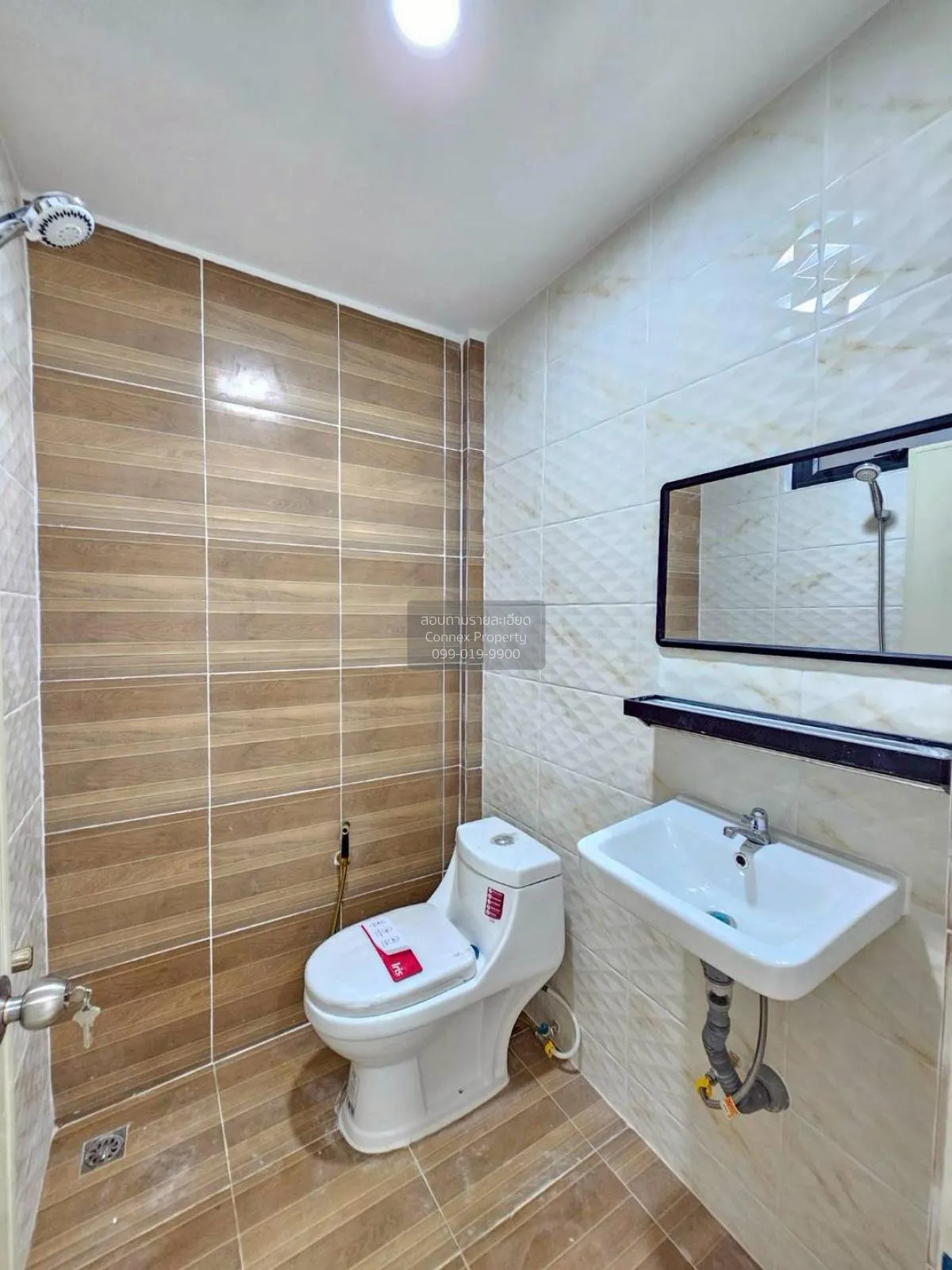 For Sale Townhouse/Townhome  , Baan Piyawararom 1 , newly renovat