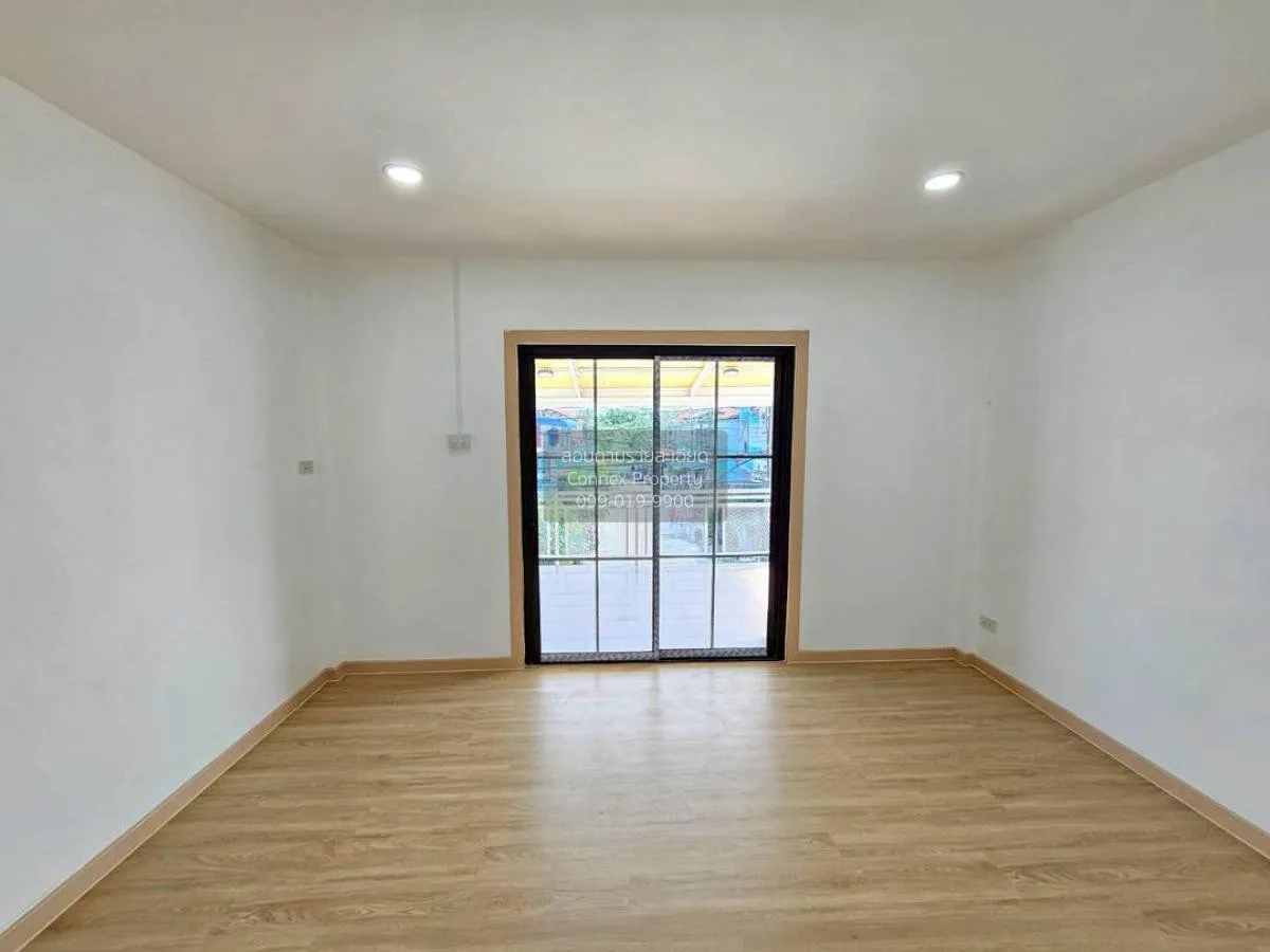 For Sale Townhouse/Townhome  , Baan Piyawararom 1 , newly renovat