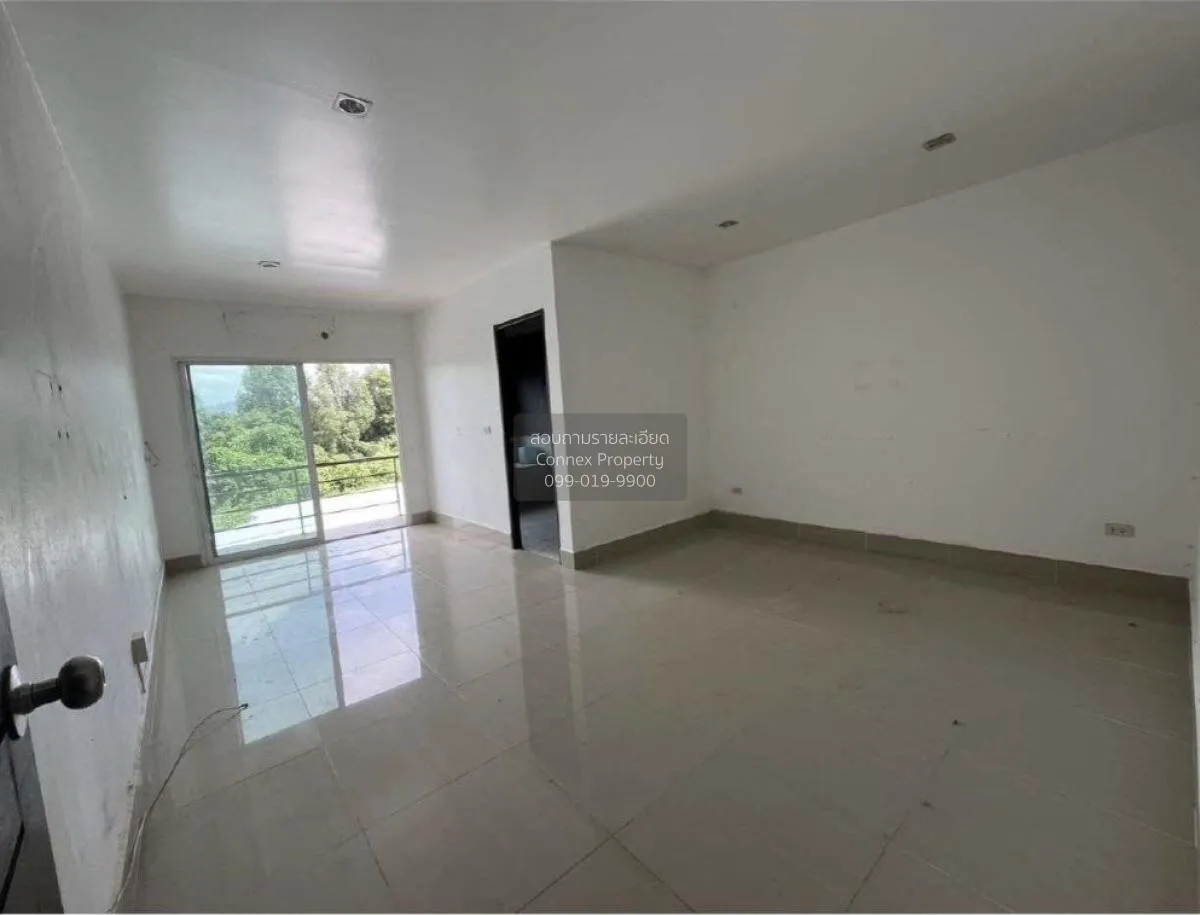 For Sale 3 - storey commercial building usable area 142.19 square