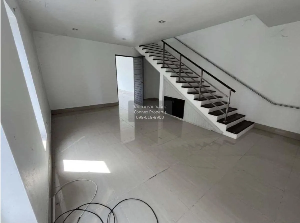 For Sale 3 - storey commercial building usable area 142.19 square