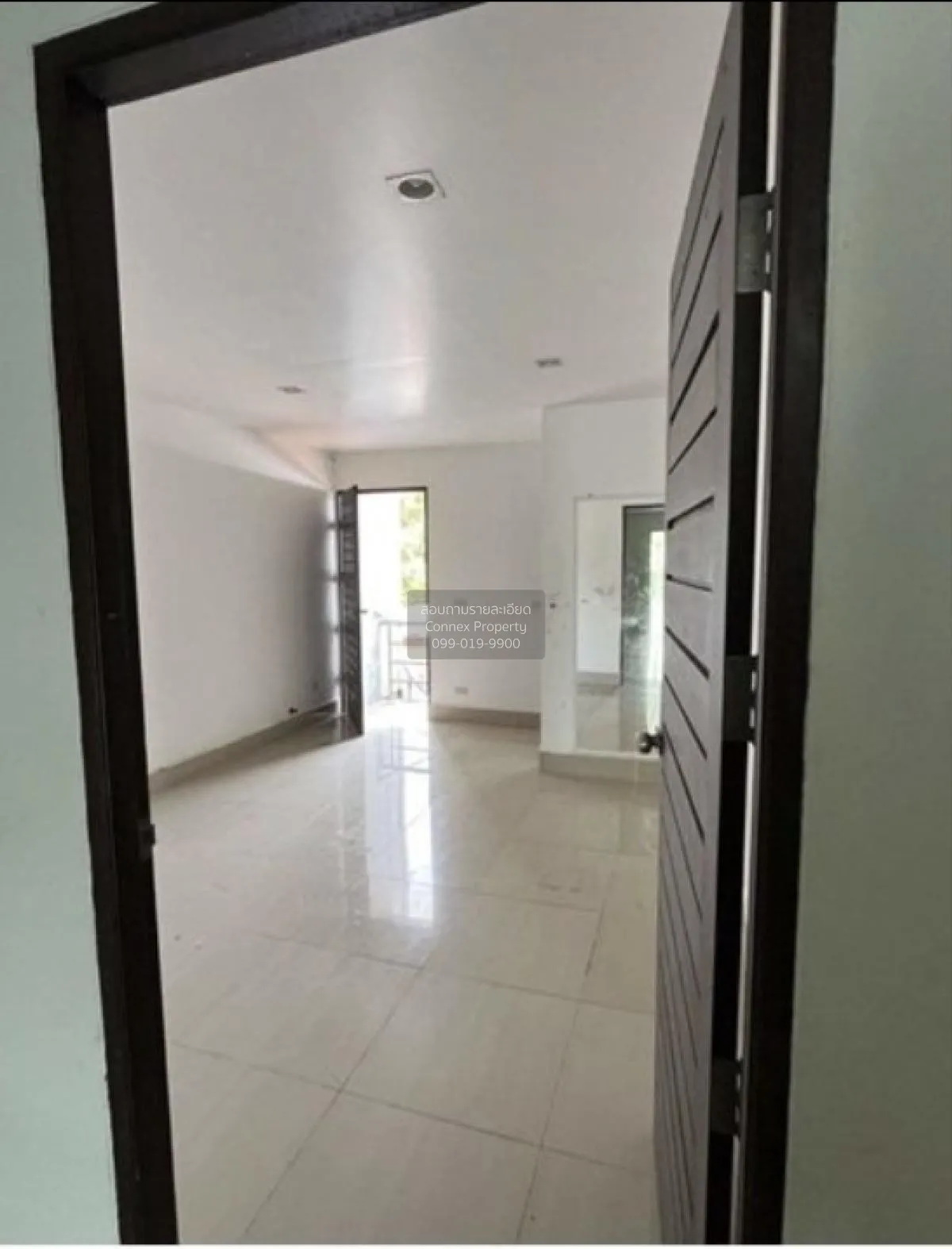 For Sale 3 - storey commercial building usable area 142.19 square