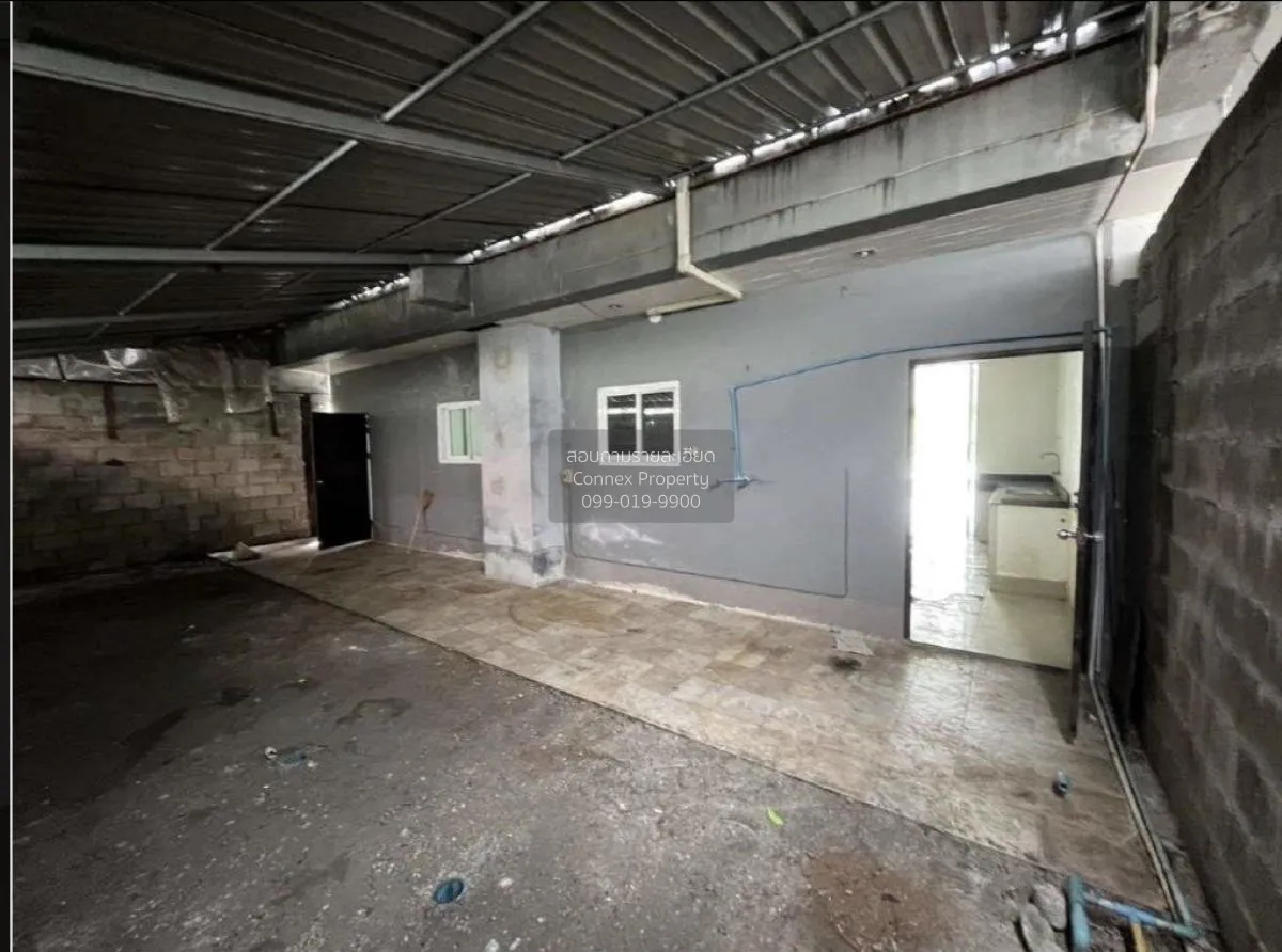 For Sale 3 - storey commercial building usable area 142.19 square