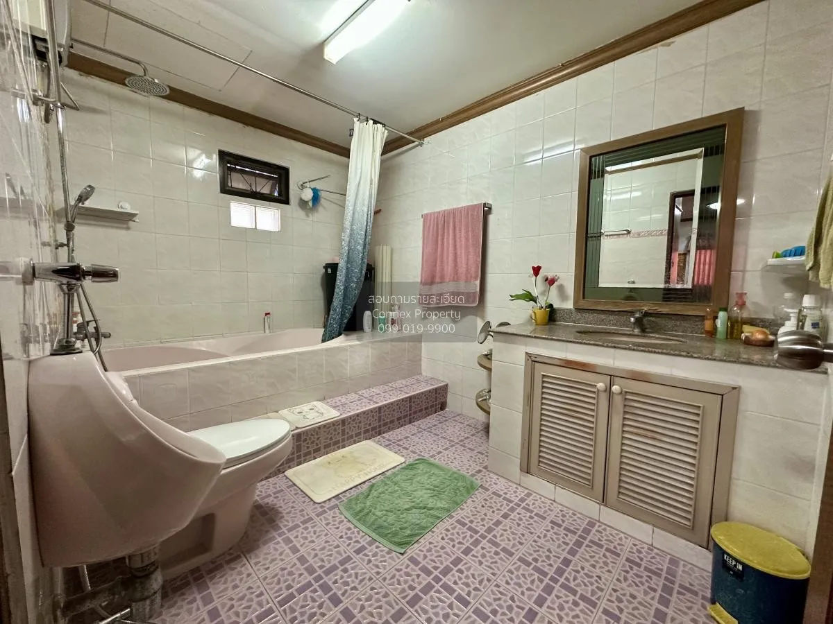 For Rent House , Muang Thong Thani Project 4 , Khlong Kluea , Pak