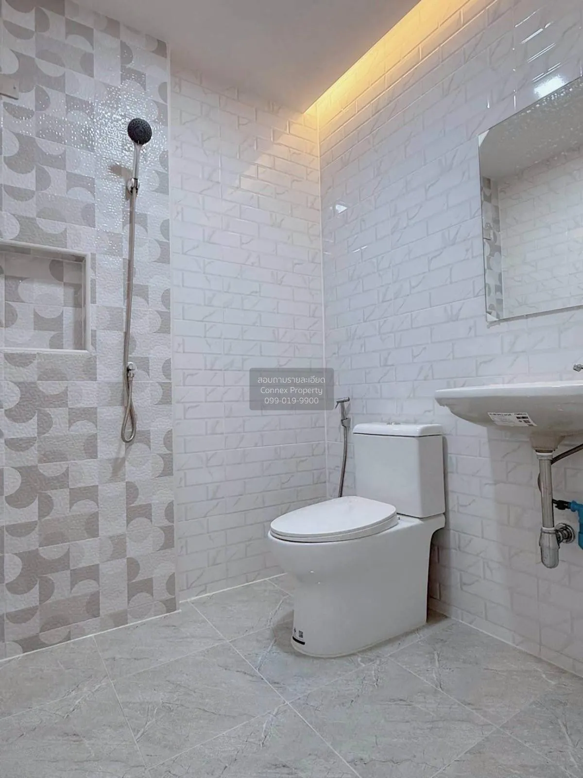 ขายทาวน์เฮ้าส์/ทาวน์โฮม  บ้านตวันนาวิลล์ คอง 9 รีโนเวทใหม่ ลำผักก