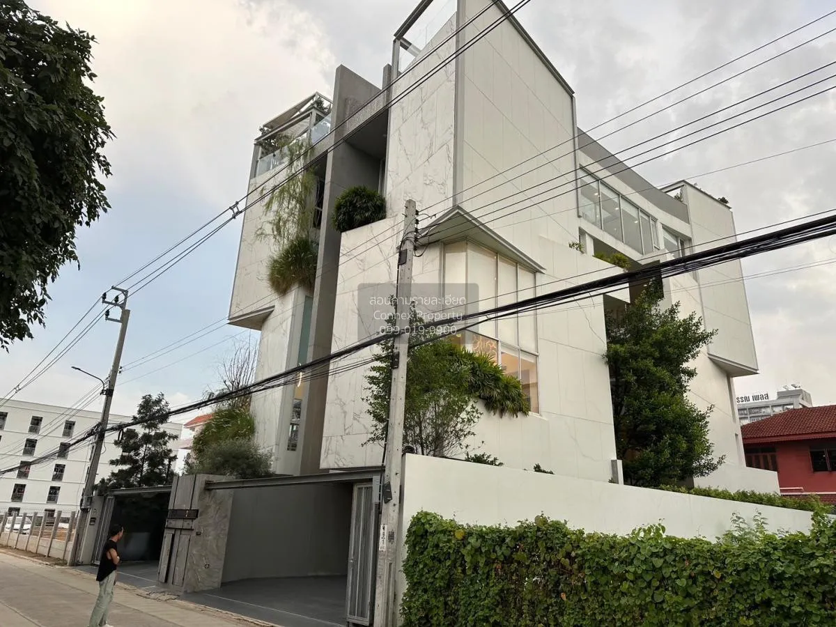 For Sale Homeoffice , D8 Ekkamai - Ramintra , MRT-Ladprao 83 , Ph 1