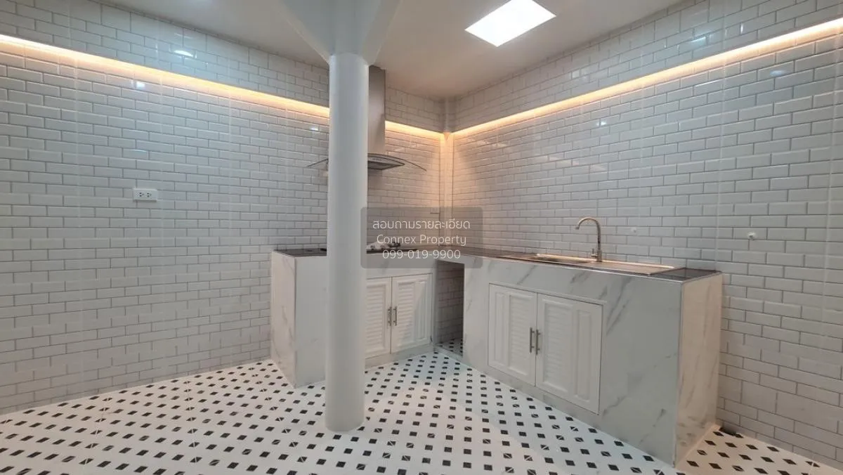 For Sale Townhouse/Townhome  , Baan Kittichai Villa 7 , Khu Fang 