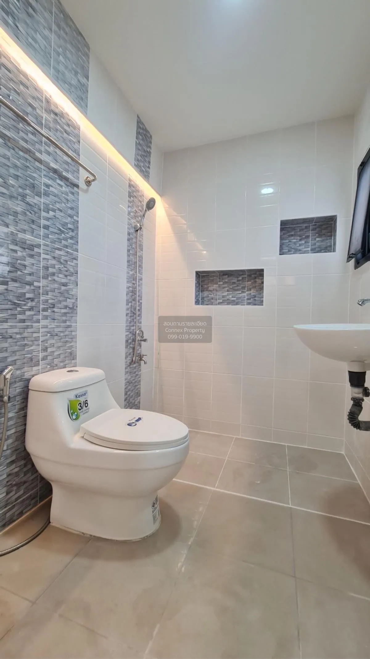 For Sale Townhouse/Townhome  , Baan Kittichai Villa 7 , Khu Fang 