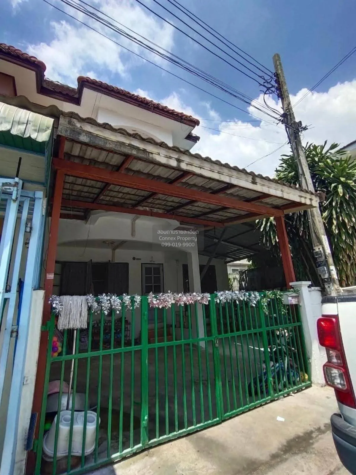 For Sale Townhouse/Townhome  , Phanason 7 , corner unit , Sai Kon 2