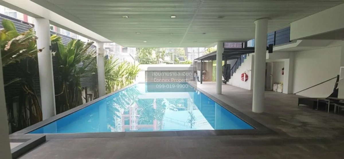 For Sale  2-storey multi-purpose building near the University of  2