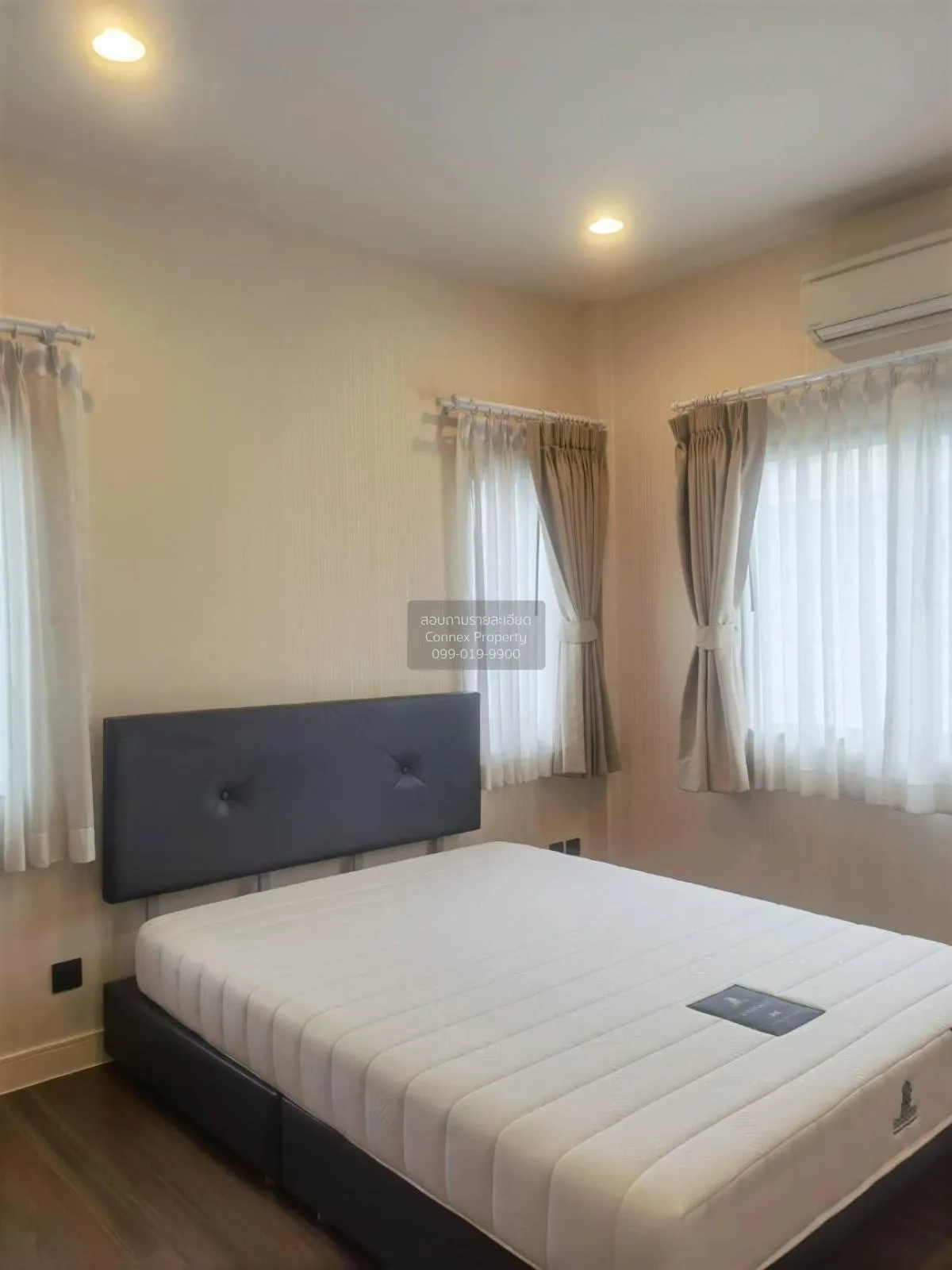 For Rent House , Setthasiri Krungthepkreetha 2 , corner unit , Hu