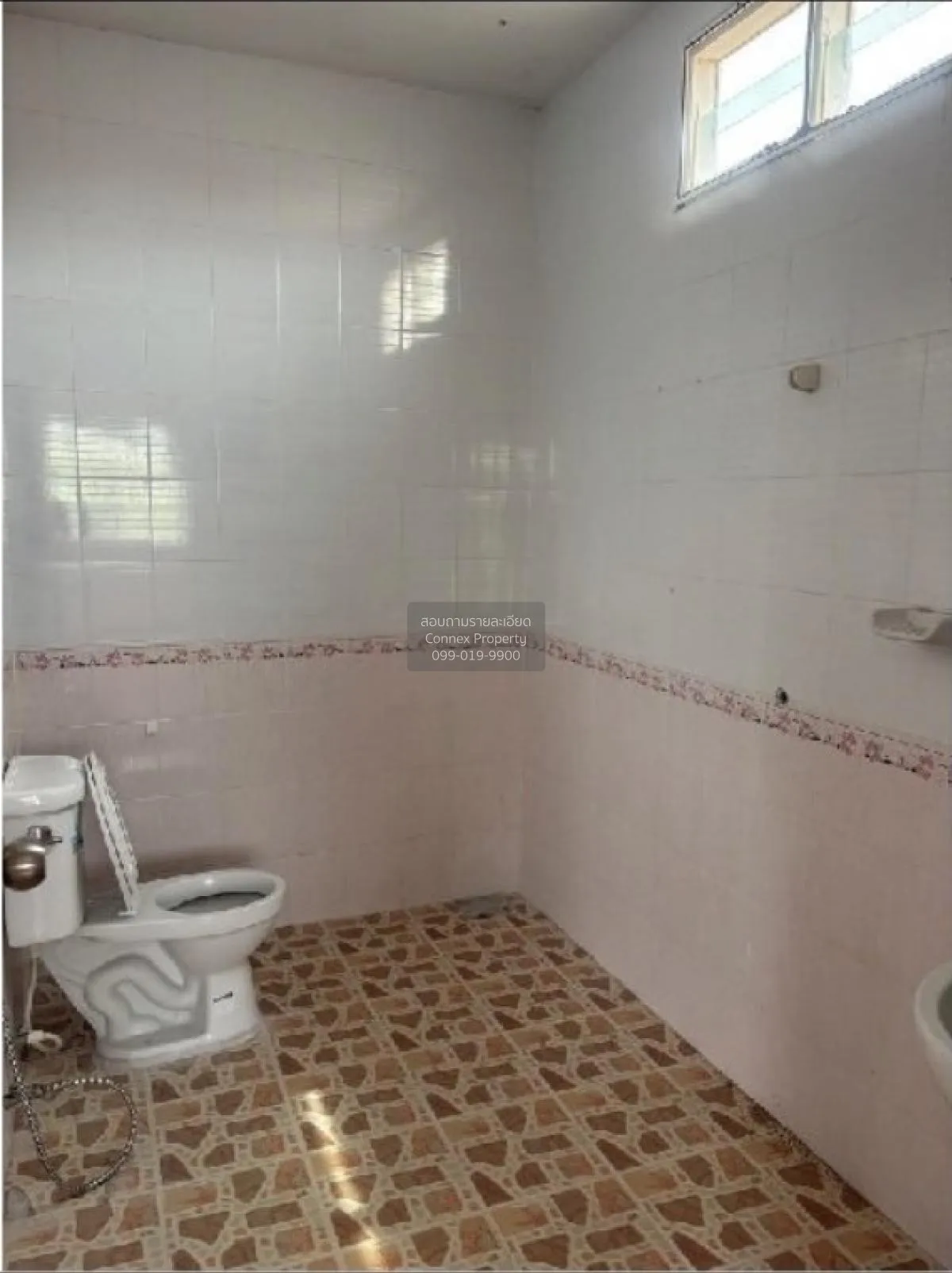 For Sale 2 - storey townhouse, area 208 square meters, Sam Chuk, 