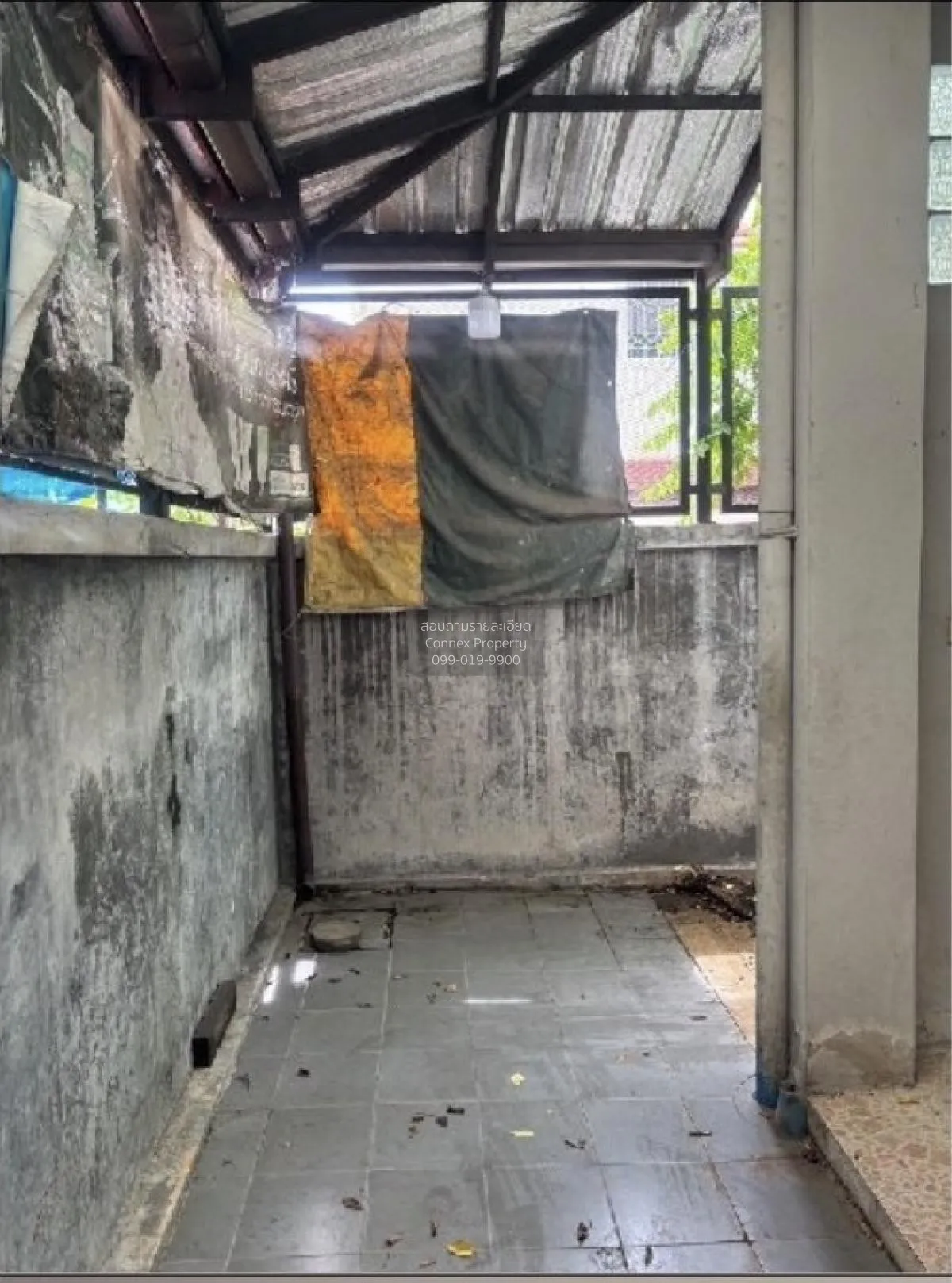 For Sale 2 - storey townhouse, area 208 square meters, Sam Chuk, 