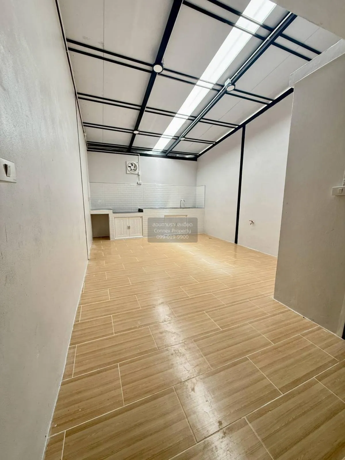 For Sale Townhouse/Townhome  , Ban Lan Thong , newly renovated , 