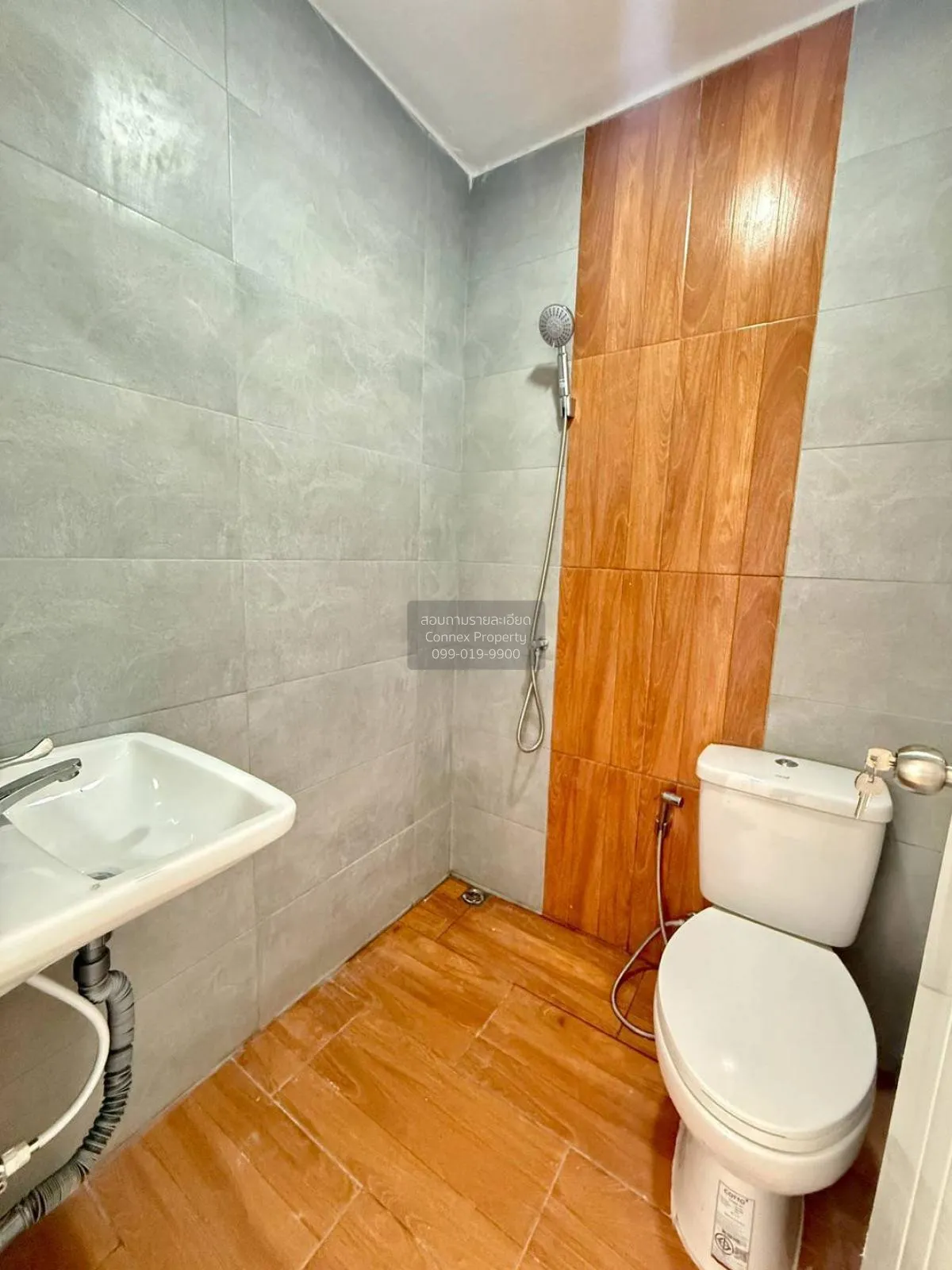 For Sale Townhouse/Townhome  , Ban Lan Thong , newly renovated , 