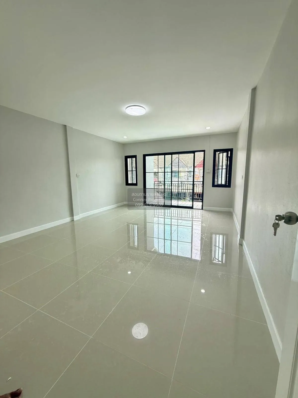 For Sale Townhouse/Townhome  , Ban Lan Thong , newly renovated , 