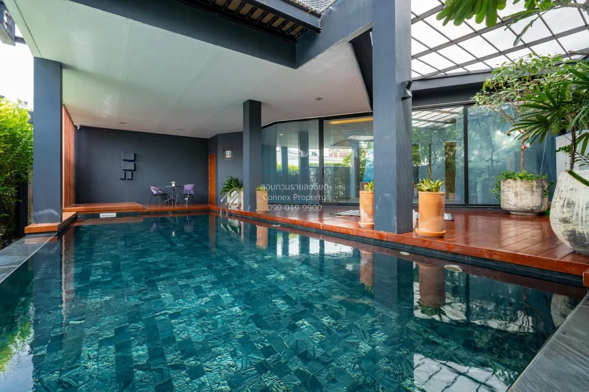 ขายบ้านเดี่ยว 3 ชั้น พูลวิลล่า  พร้อมสระว่ายน้ำ สุขุมวิท 71 คลองต