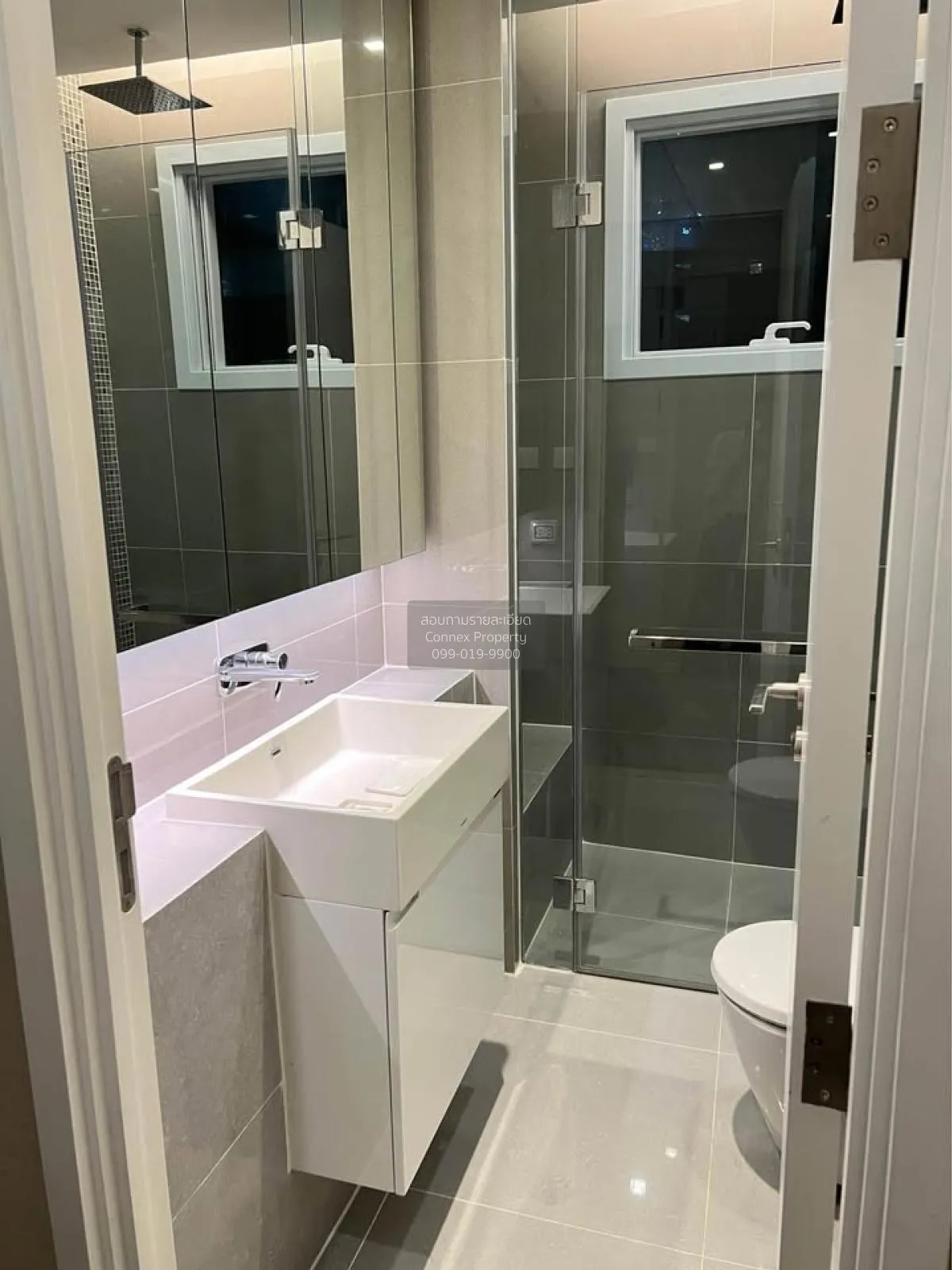 For Rent Condo , The Saint Residences , nice view , high floor , 