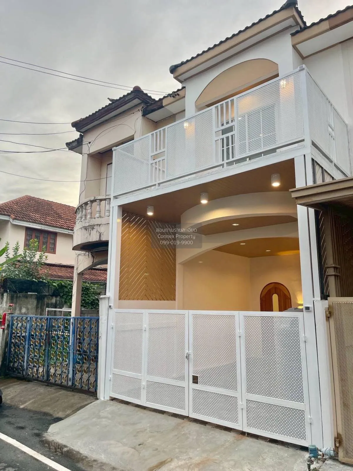 For Sale Townhouse/Townhome  , Baan Buathong 1 , newly renovated  2