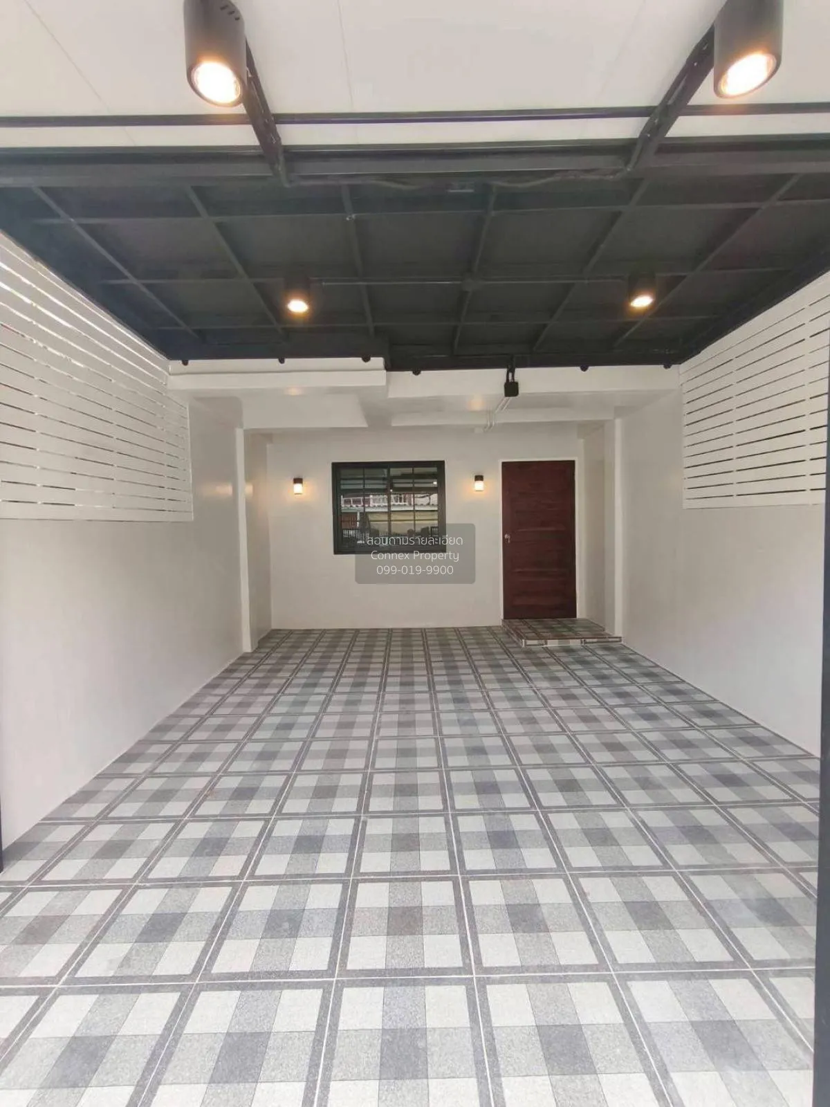 For Sale Townhouse/Townhome  , Por. Pasuk Nives , newly renovated 2