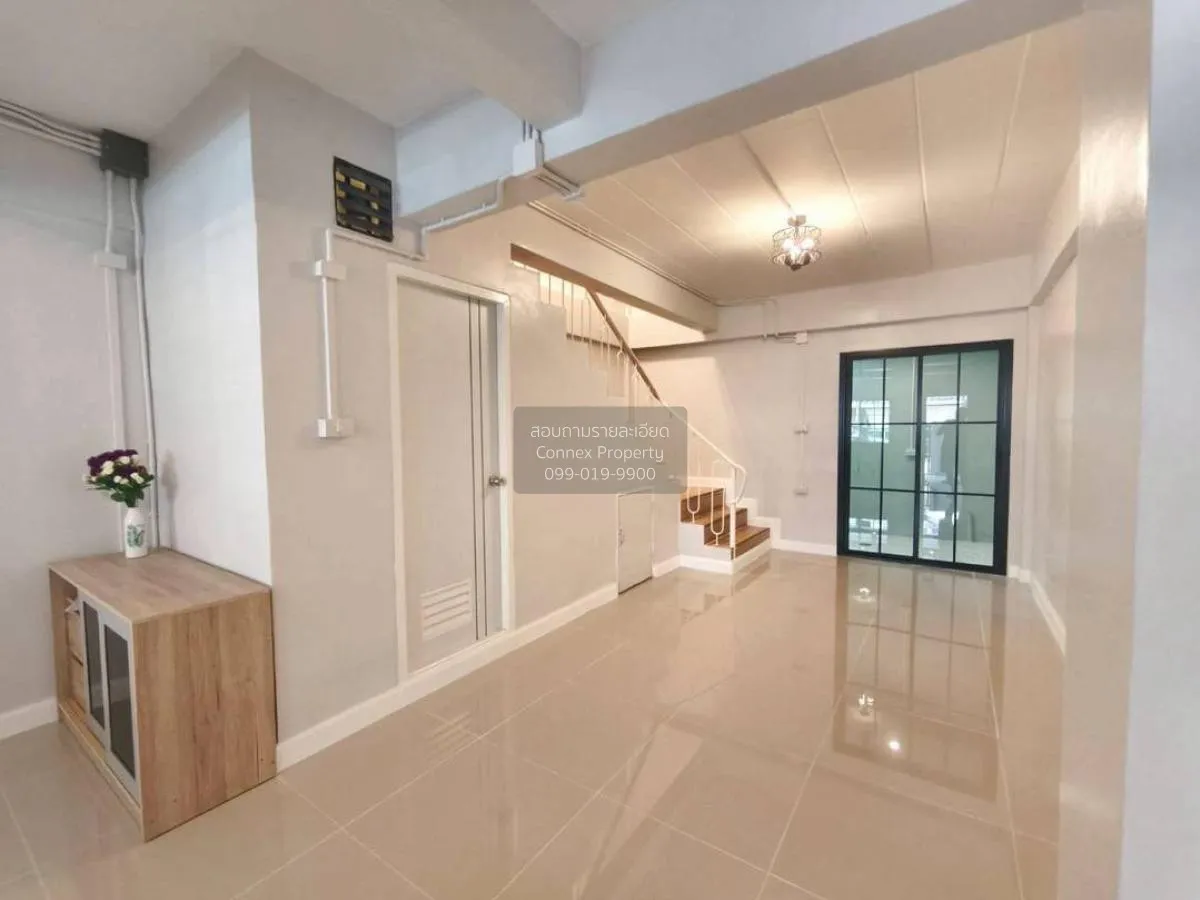 For Sale Townhouse/Townhome  , Por. Pasuk Nives , newly renovated 4