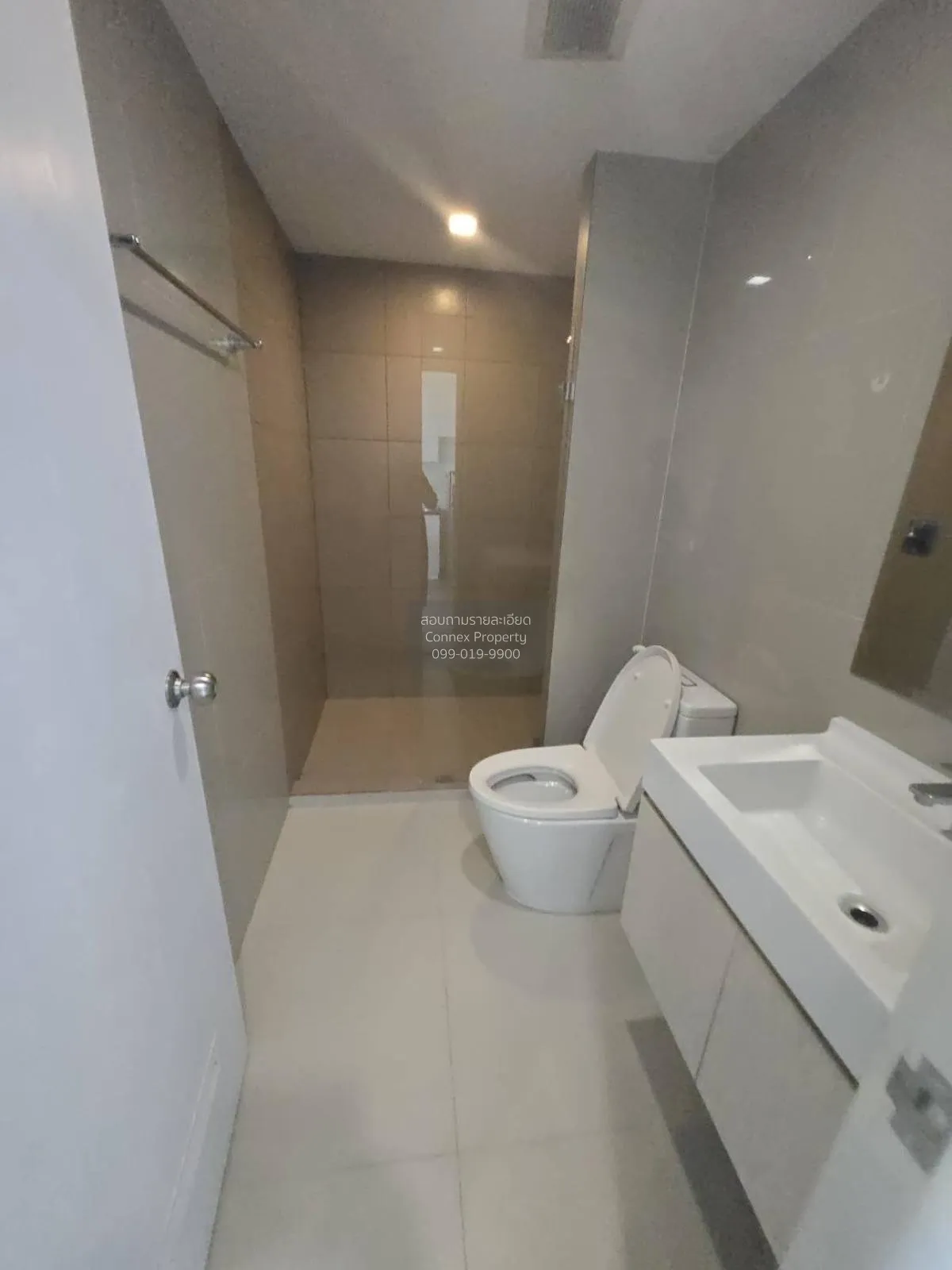 For Rent Condo , Rich Park Triple Station , ARL-Hua Mak , Suan Lu 4