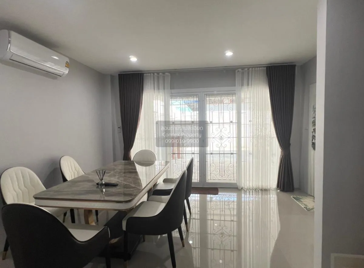 ขายทาวน์โฮม มือสองสภาพมือ1 โครงการ เดอะ กลอเรียส ลาดกระบัง (ลาดกร 2