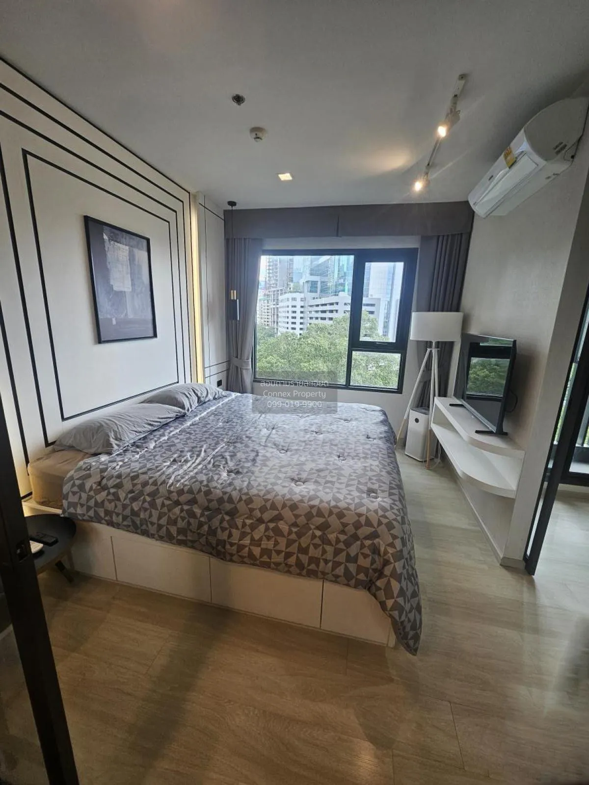 FOR RENT condo , Life One Wireless , BTS-Phloen Chit , Lumpini ,  4