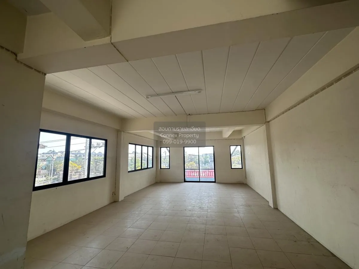 For Rent 4-storey commercial building , high floor , wide frontag