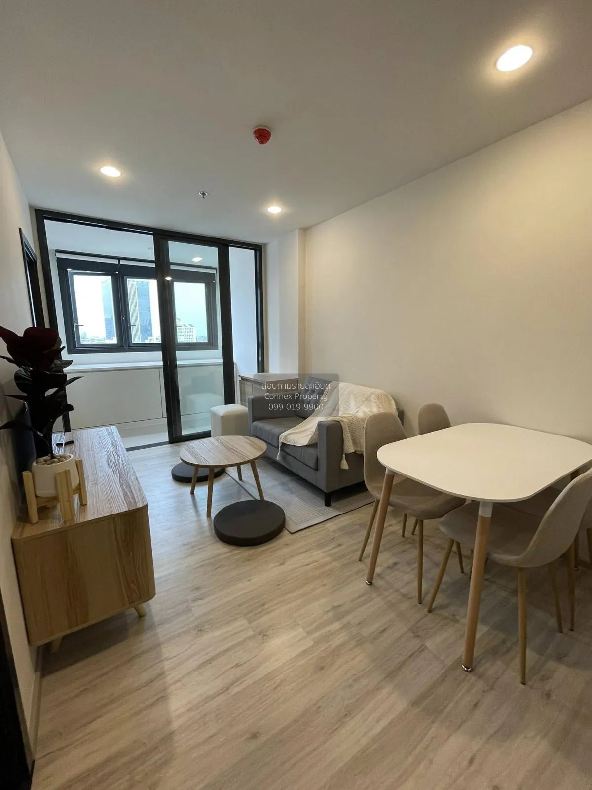 For Rent Condo , XT Huaikhwang , MRT-Huai Khwang , Huai Khwang ,  1