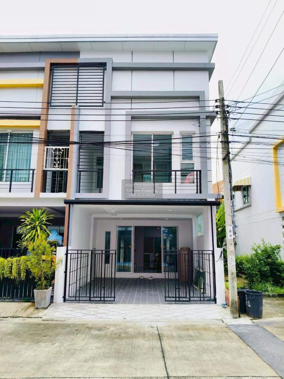 ขายทาวน์เฮ้าส์/ทาวน์โฮม  อาร์เค พาร์ค รามอินทรา-ซาฟารี ห้องมุม รี 2