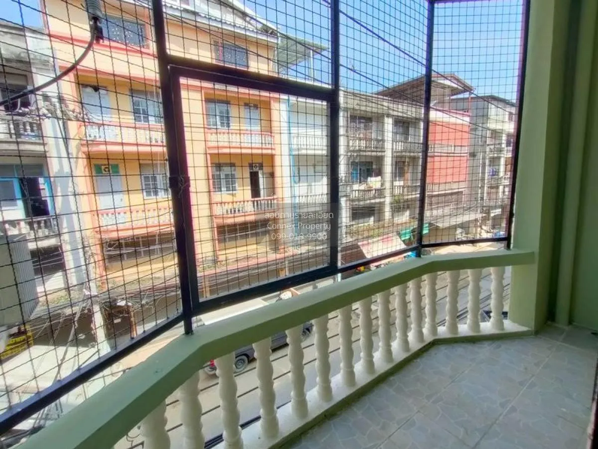 For Sale Commercial building, 2 units, 18 sq m, Khlong 1, Pathum 