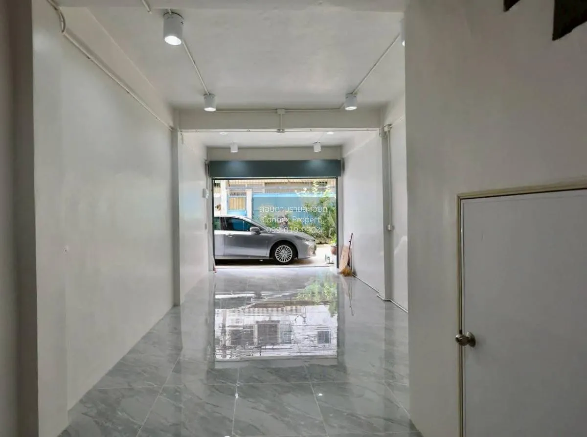 For Rent Townhome for rent, Sathon 11 , newly renovated , Yannawa