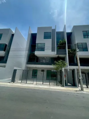 For Rent Townhouse/Townhome  , Patio Krungthepkreetha - Wongwaen , Saphan Sung , Saphan Sung , Bangkok , CX-131089
